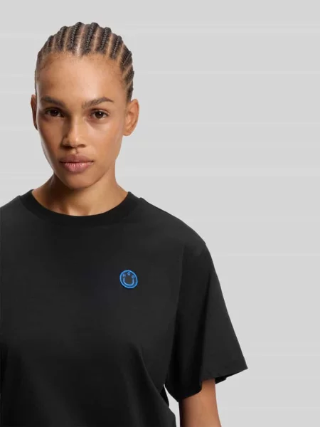 T-shirt z naszywką z logo czarna