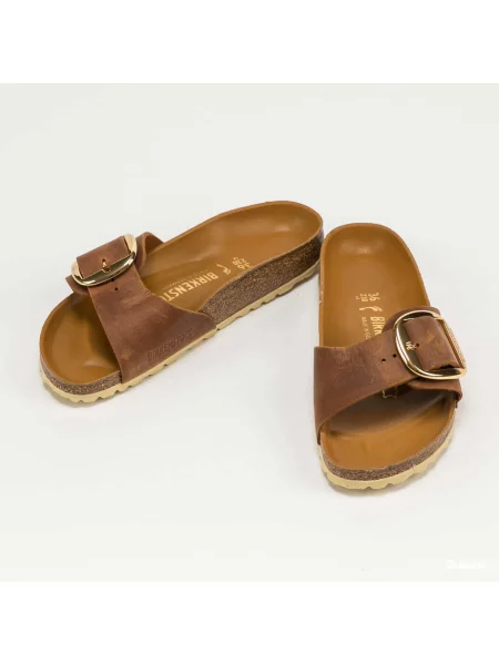 Klapki Birkenstock skórzane na sprzączkę na płaskim obcasie brązowe