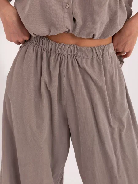 Pantaloni Italy Moda de catifea bej