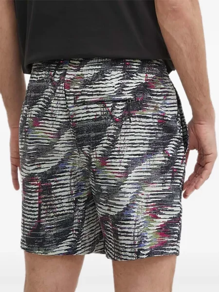 Pantaloni scurți The North Face cu imagine negru