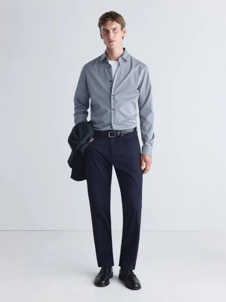 Koszula slim fit comfort stretch non-iron Mężczyzna S MANGO MAN ciemnoniebieski