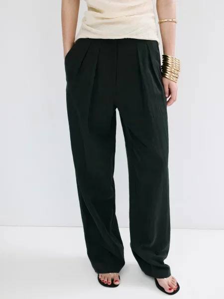 MANGO Pantaloni cutați Marga' negru