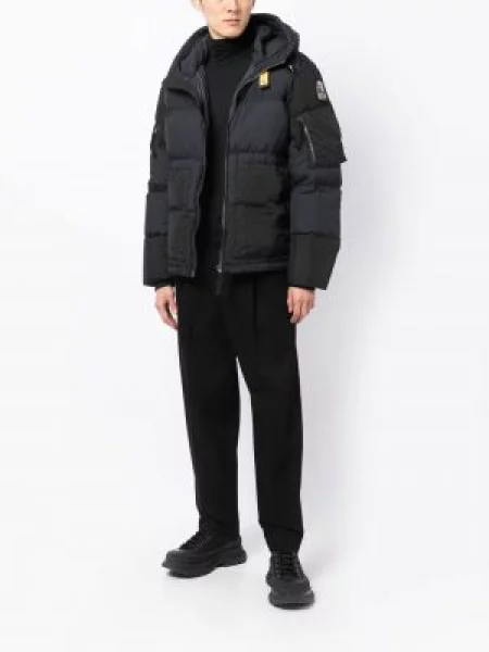 Striukė Parajumpers su gobtuvu juoda