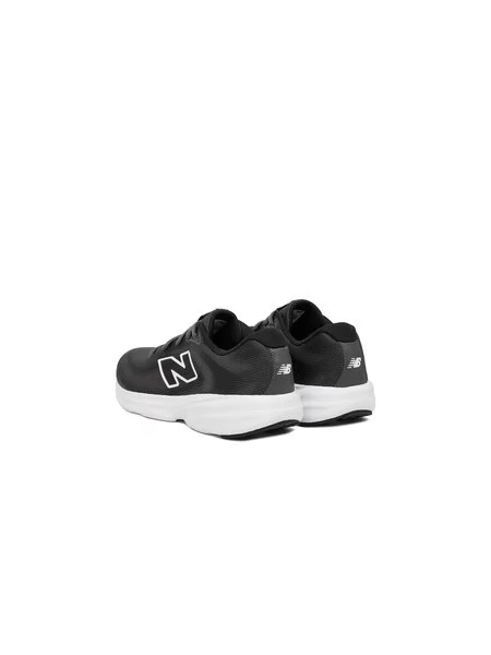 Futócipő New Balance v4 fekete