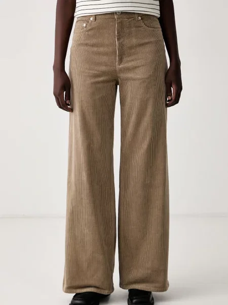 A.P.C. pantaloni wide leg pentru femei din catifea reiată jean clyde bej