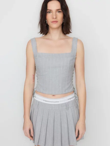 Bluză Trendyol cu dungi cu legături gri