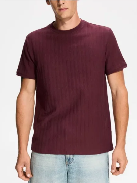 Reserved Tricou regular fit din structurat mahon