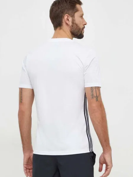 Tréninkové tričko adidas Performance Tabela 23 s aplikací bílá