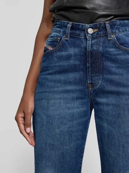 Jeansy w kroju loose fit z 5 kieszeni Diesel granatowe