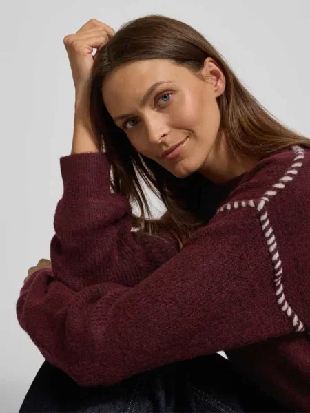 Sweter z dzianiny z okrągłym dekoltem model ‘Kinlock’ Free/quent bordowy