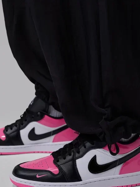 Nadrágok Jordan Brooklyn Woven Pants Black XS fekete