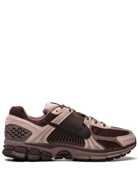 Маратонки Nike Vomero кафяво