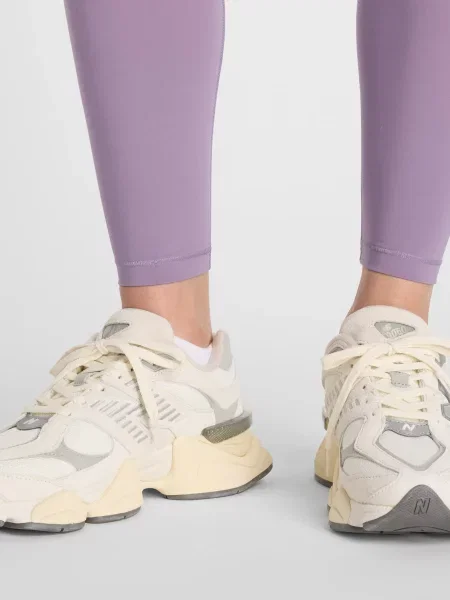 Брюки New Balance фиолетовые