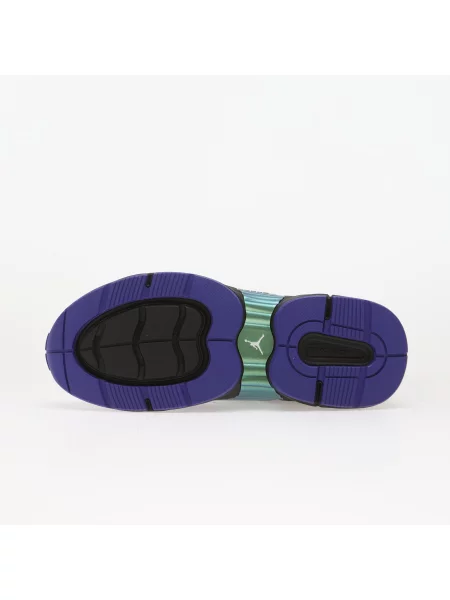 Сникърси Jordan Trunner O/S SE Black/ Multi-Color-Dark Concord-White EUR 44 бяло