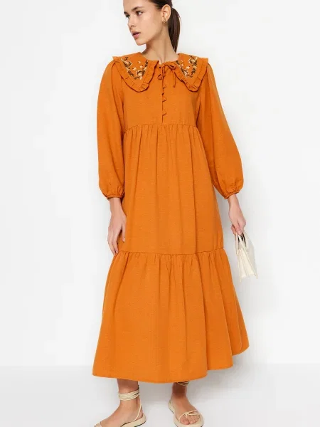 Lanena obleka Trendyol z vezenjem oranžna