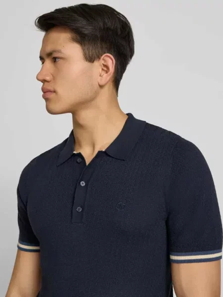 Koszulka polo o kroju slim fit z fakturowanym wzorem i listwą guzikową Superdry