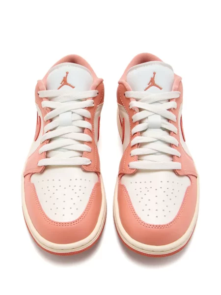 Semišové retro tričko Nike s potiskem růžové