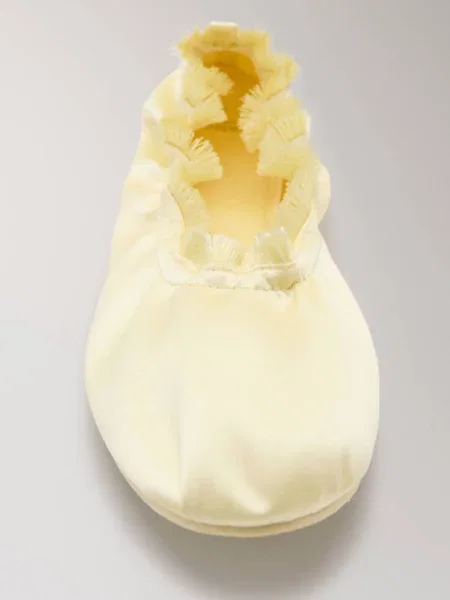 Satynowe balerinki z gumą pastelowy Kobieta 37 MANGO żółty
