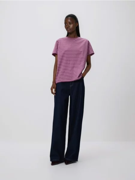 Reserved Tricou regular din violet-metalizat violet