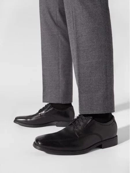 Félcipo Clarks fekete
