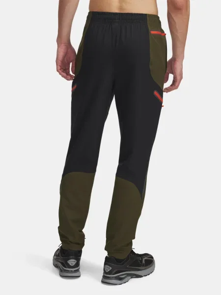 Pantaloni cargo Under Armour negru