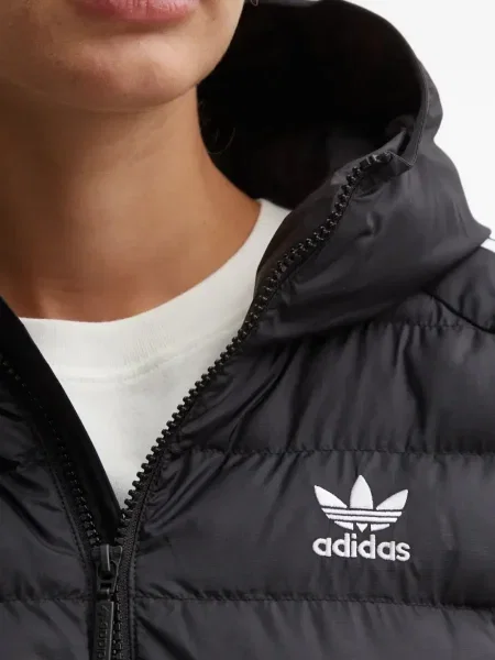 Geacă cu puf Adidas cu dungi cu glugă negru