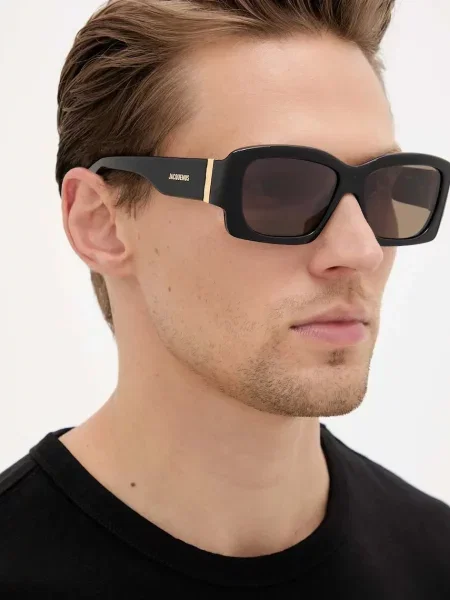 Солнцезащитные очки Jacquemus черные