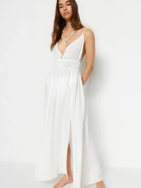 Sukienka wieczorowa Trendyol biała