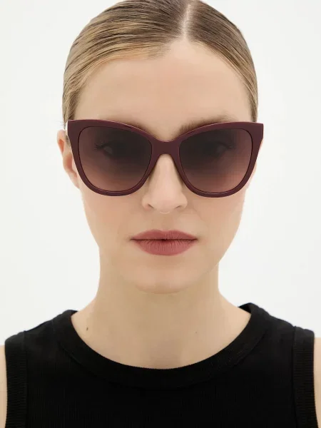 Солнцезащитные очки Love Moschino бордовые