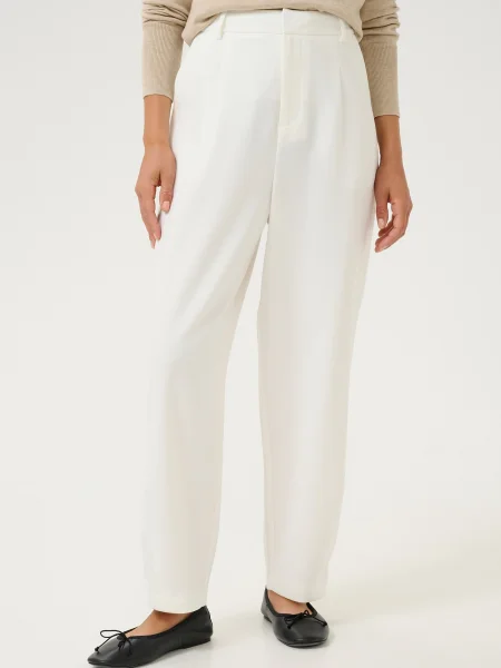 Kaffe Pantaloni cutați Merle murdar alb