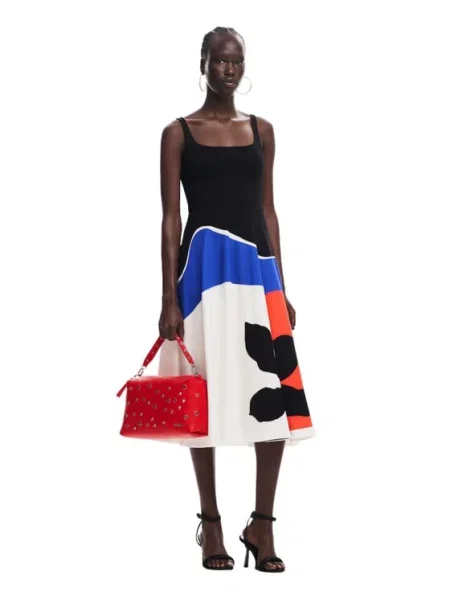 Vsakodnevna obleka Desigual črna