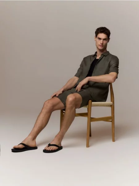 Reserved Cămașă din in croială slim verde