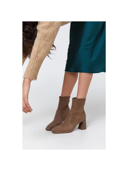 Ботильйони-панчохи велюрові Estro бежеві