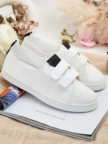 Sneakerși Resti ajurate alb