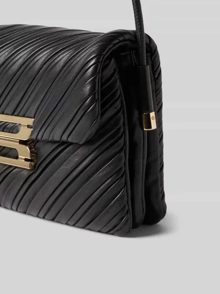 Torba z uchwytem z imitacją skóry gładkiej i metalowym zapięciem Victoria Beckham czarna