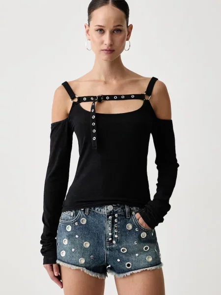 The Ragged Priest top pentru femei cu negru
