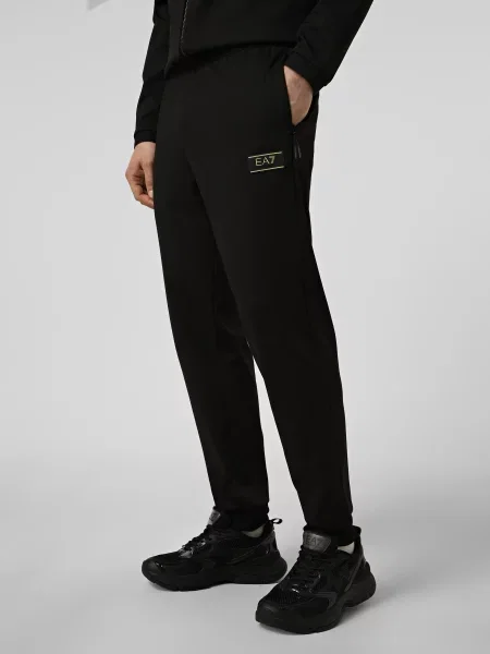 Спортивные штаны Ea7 черные