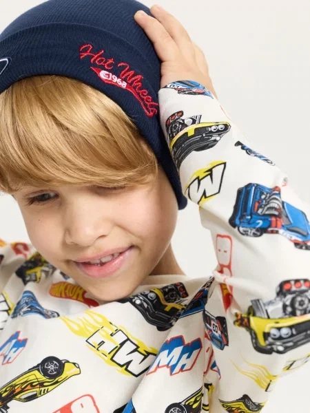 Sinsay Žebrovaná Čepice s Nášivkou a Výšivkou – Hot Wheels x Ford námořnická modrá