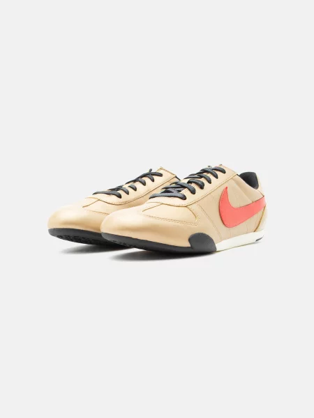 Nike Sportswear Nízke tenisky SPRINT SISTER zlatá oranžová
