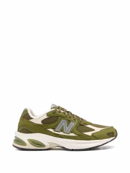 Top New Balance verde