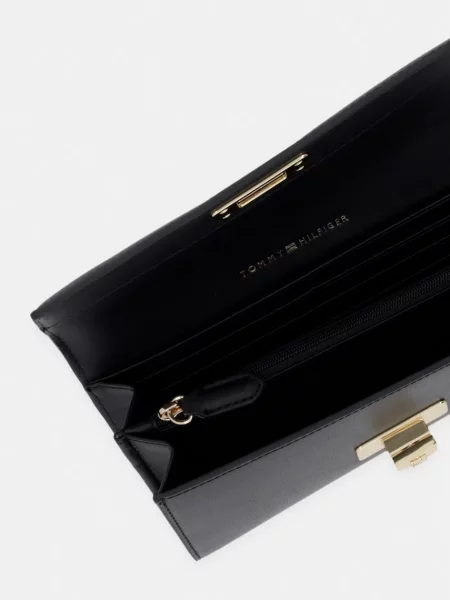 Tommy Hilfiger portfel z imitacji skóry czarny