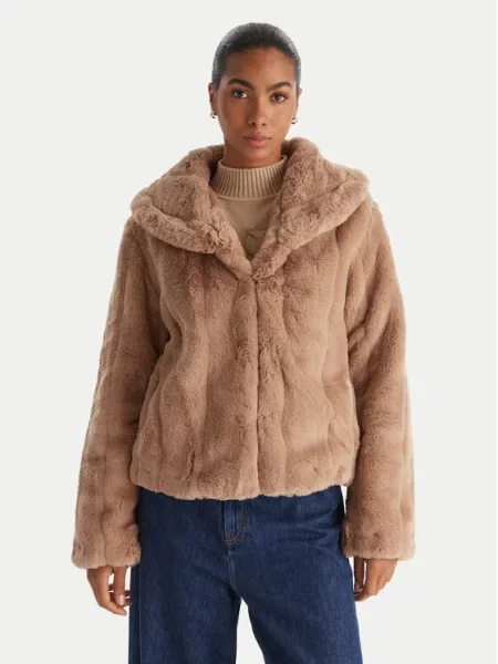 Яке Guess кафяво