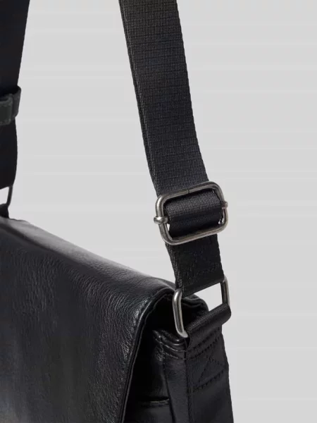 Crossbody bags z wytłaczanym logo model TRACES' Camel Active czarna