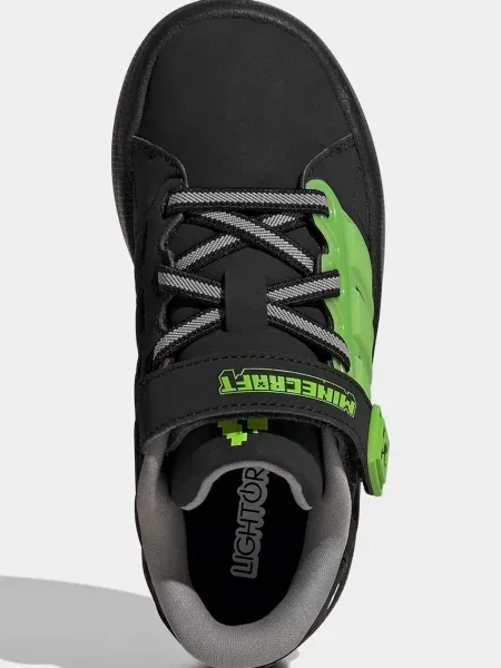 Детские кроссовки Adidas