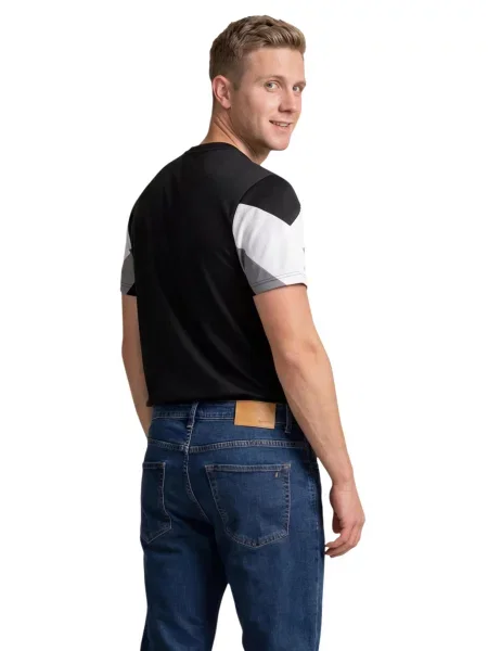 Къс тениска Ea7 черно