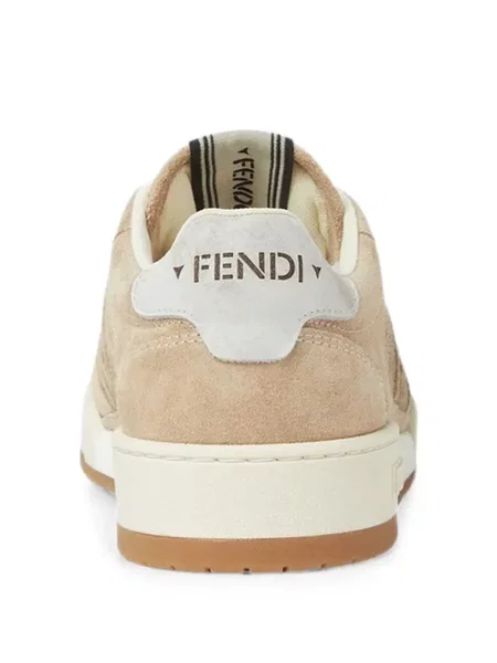 Sneakerși Fendi cu autograf