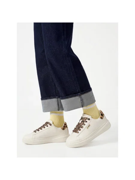Sneakersy Guess białe