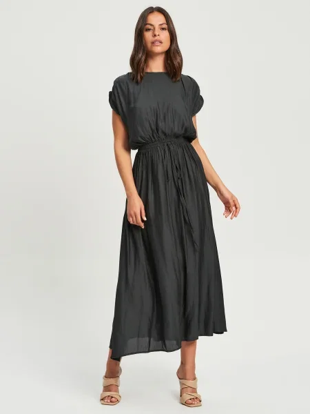 Willa Rochie Carol' negru