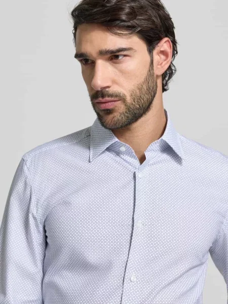 Koszula biznesowa o kroju slim fit z mieszanki lyocellu i bawełny model ‘HANK’ Boss błękitna