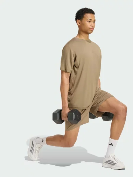 Спортивные шорты Adidas бежевые